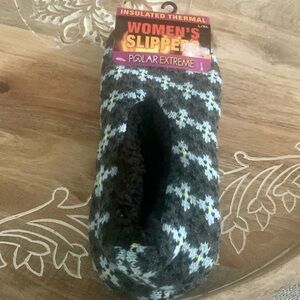 Polar Extreme insulated thermal slippers pair womens L/XL floral grey bl…